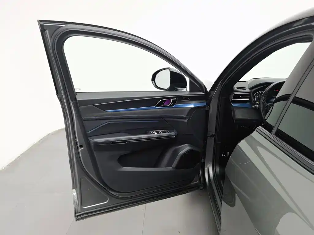 Lynk & Co 05 EM-P 2023 2021 1.5TD PHEV HALO