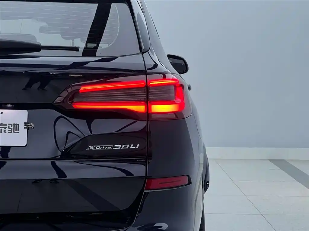 BMW X5 2022 xDrive 30Li Premium M Sport Package фото 12