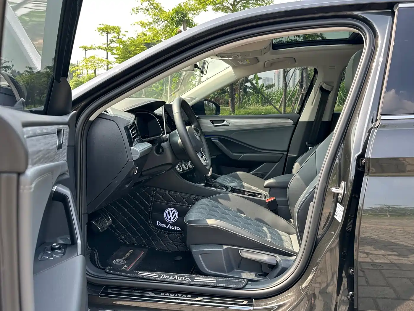 Volkswagen Sagitar 2023 300TSI DSG Surpassing Edition фото 5