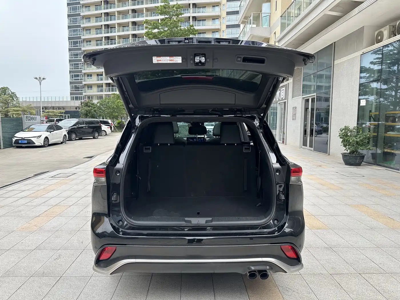 Toyota Crown Kluger 2022 2.5L HEV 4WD Premium Edition фото 18