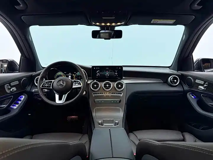 Mercedes-Benz GLC 2021 GLC 260 L 4MATIC Luxury фото 3