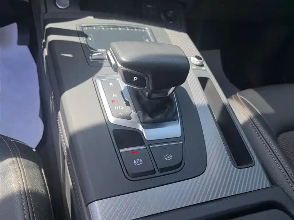 Audi Q5L 2018 45 TFSI Exclusive Fashion (China V) фото 14