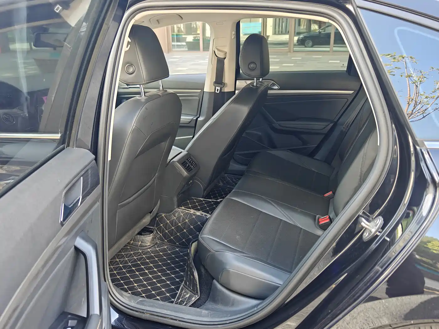 Volkswagen Lavida 2022 1.5L Auto Comfort Edition фото 5
