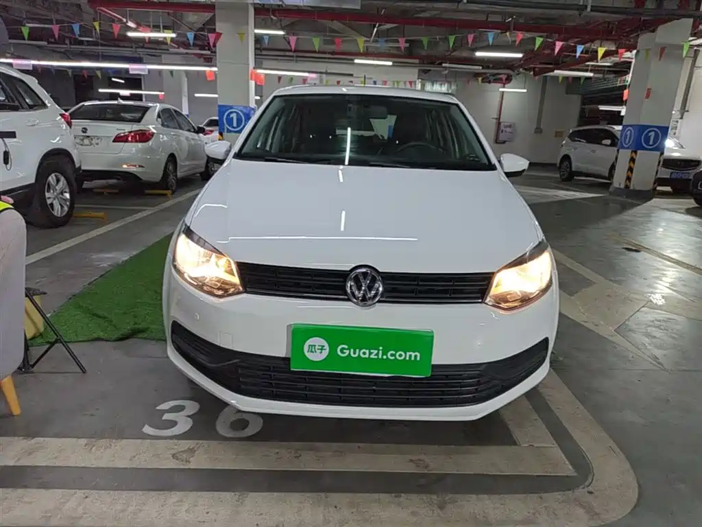 Volkswagen Polo 2016 1.4L Automatic Trend фото 3