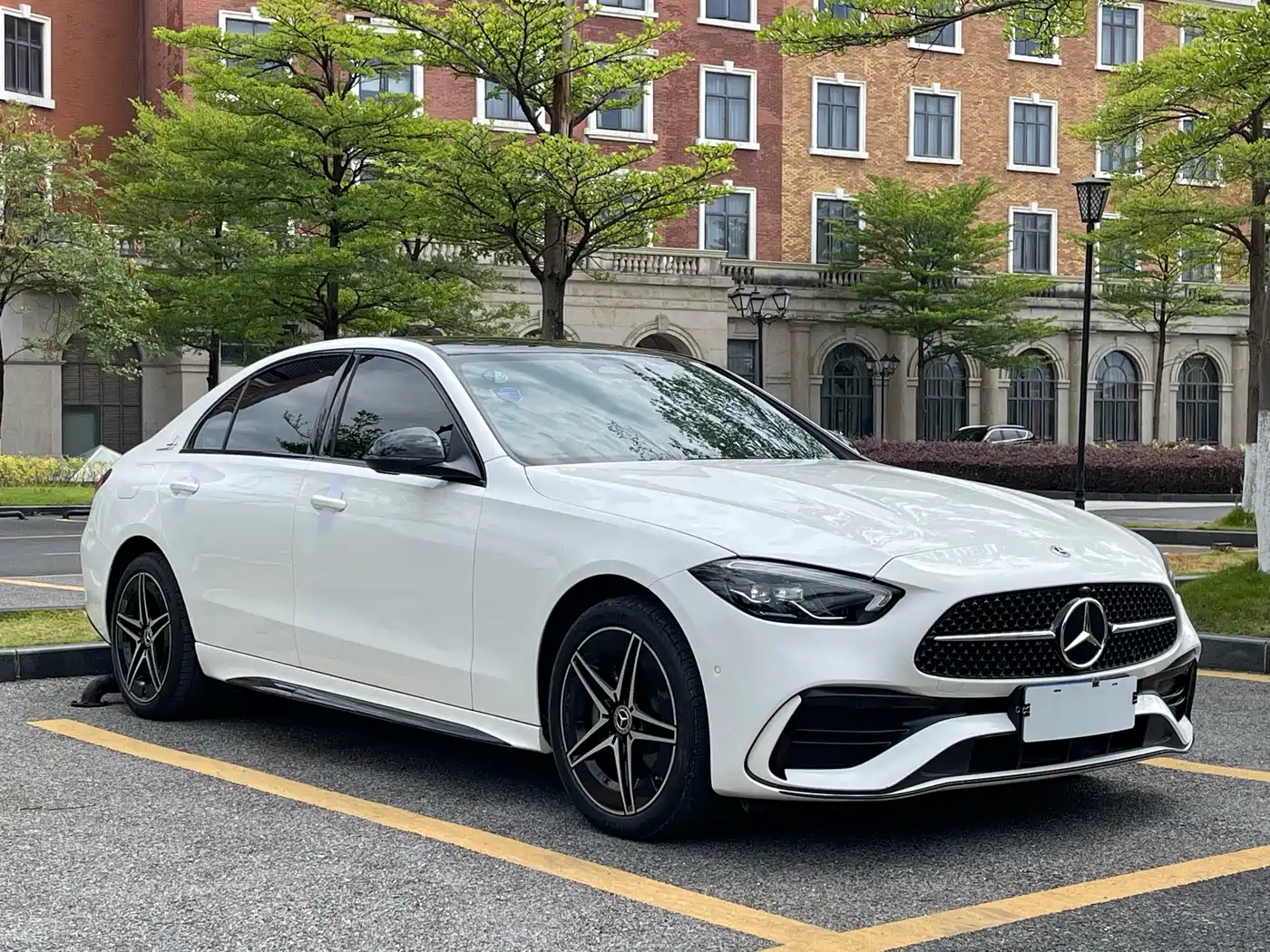 Mercedes-Benz C-Class 2024 C 260 L Night Edition Sport фото 3