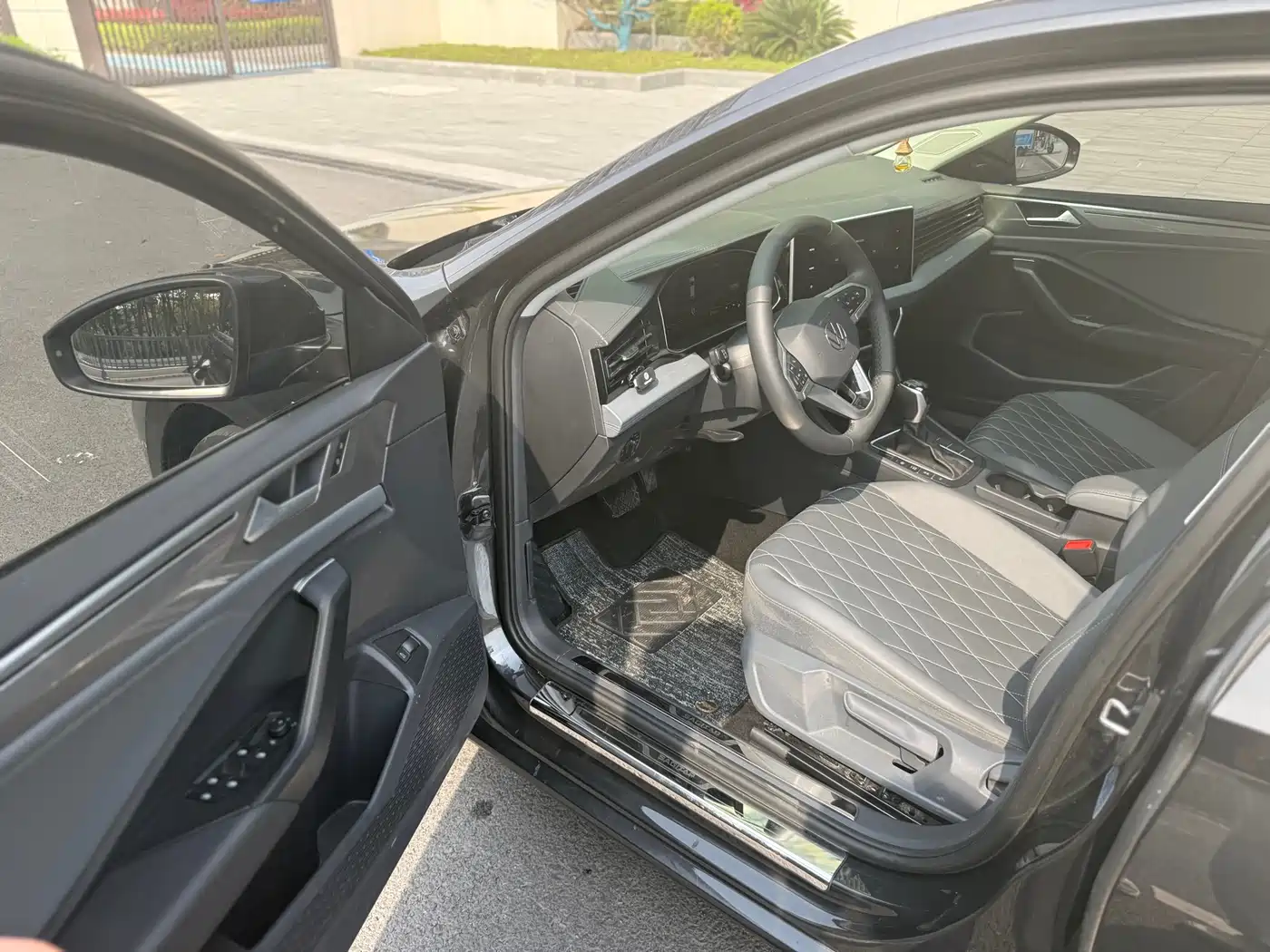 Volkswagen Sagitar 2024 300TSI DSG Surpass Edition фото 9
