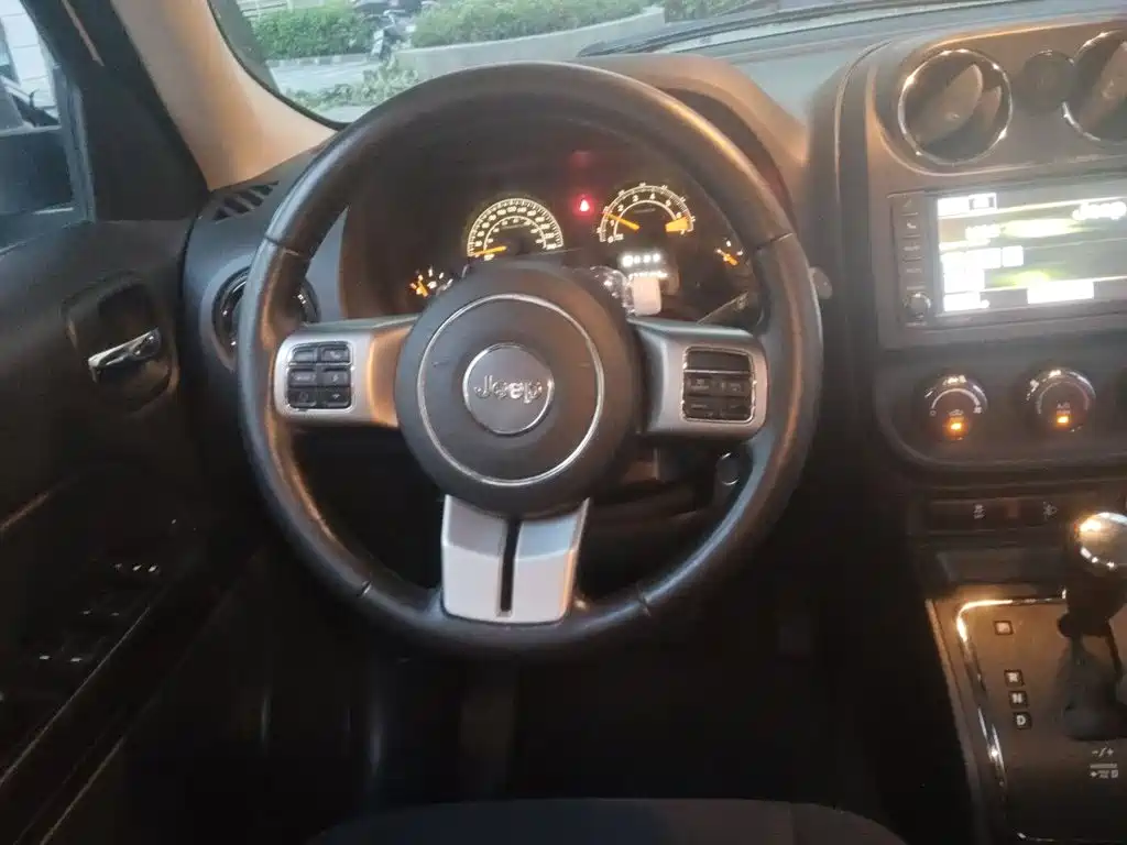 Jeep Patriot 2015 2014 2.0L Sport Enhanced Edition