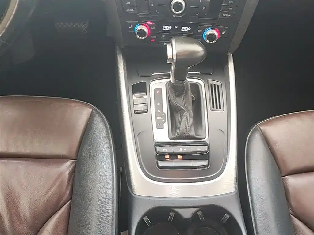 Audi Q5 2016 40 TFSI Technology Model фото 14
