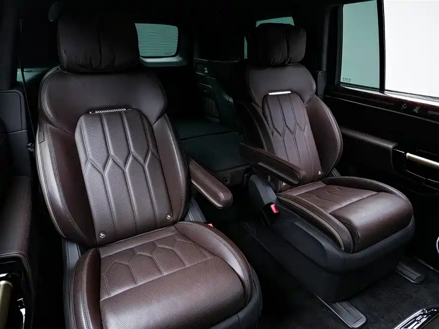 Hongqi Guoyao 2022 4.0T Elegant Flagship 6-Seater фото 13