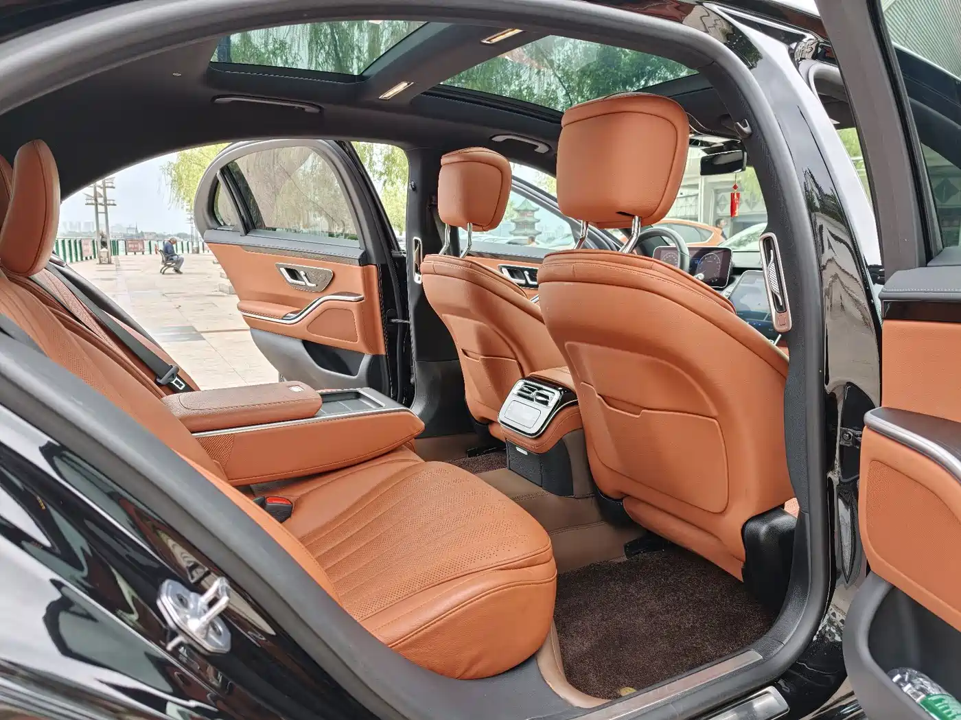 Mercedes-Benz S-Class 2024 S 400 L Business Edition фото 12