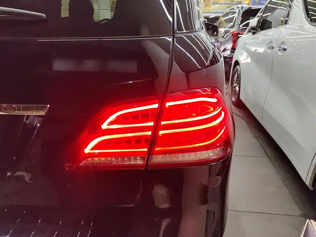 Mercedes-Benz GLE AMG 2017 AMG GLE 43 4MATIC фото 24