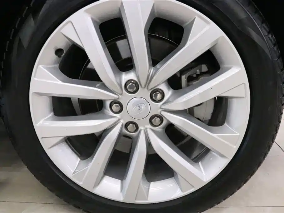 Land Rover Discovery 2024 Model 360PS S фото 19