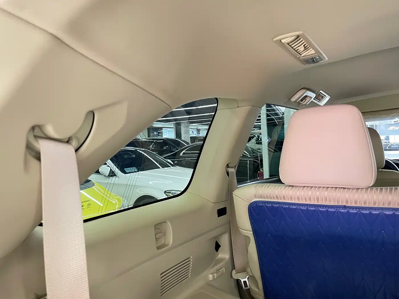 Toyota Highlander 2018 2.0T 4WD Elite 7-seater China VI фото 46