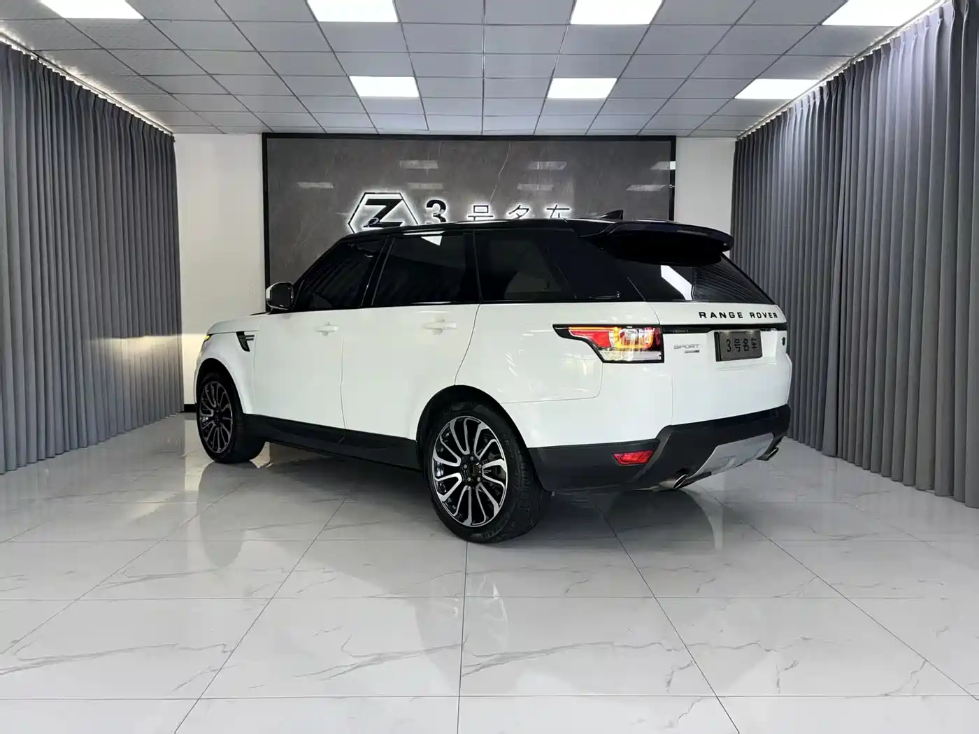 Land Rover Range Rover Sport 2017 3.0 SC V6 SE фото 5