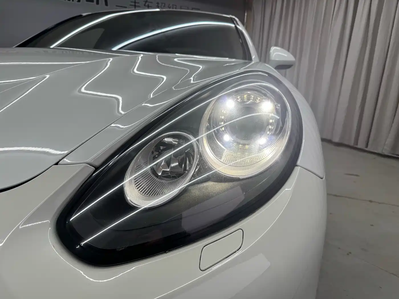 Porsche Panamera 2014 Panamera 4 3.0T фото 9