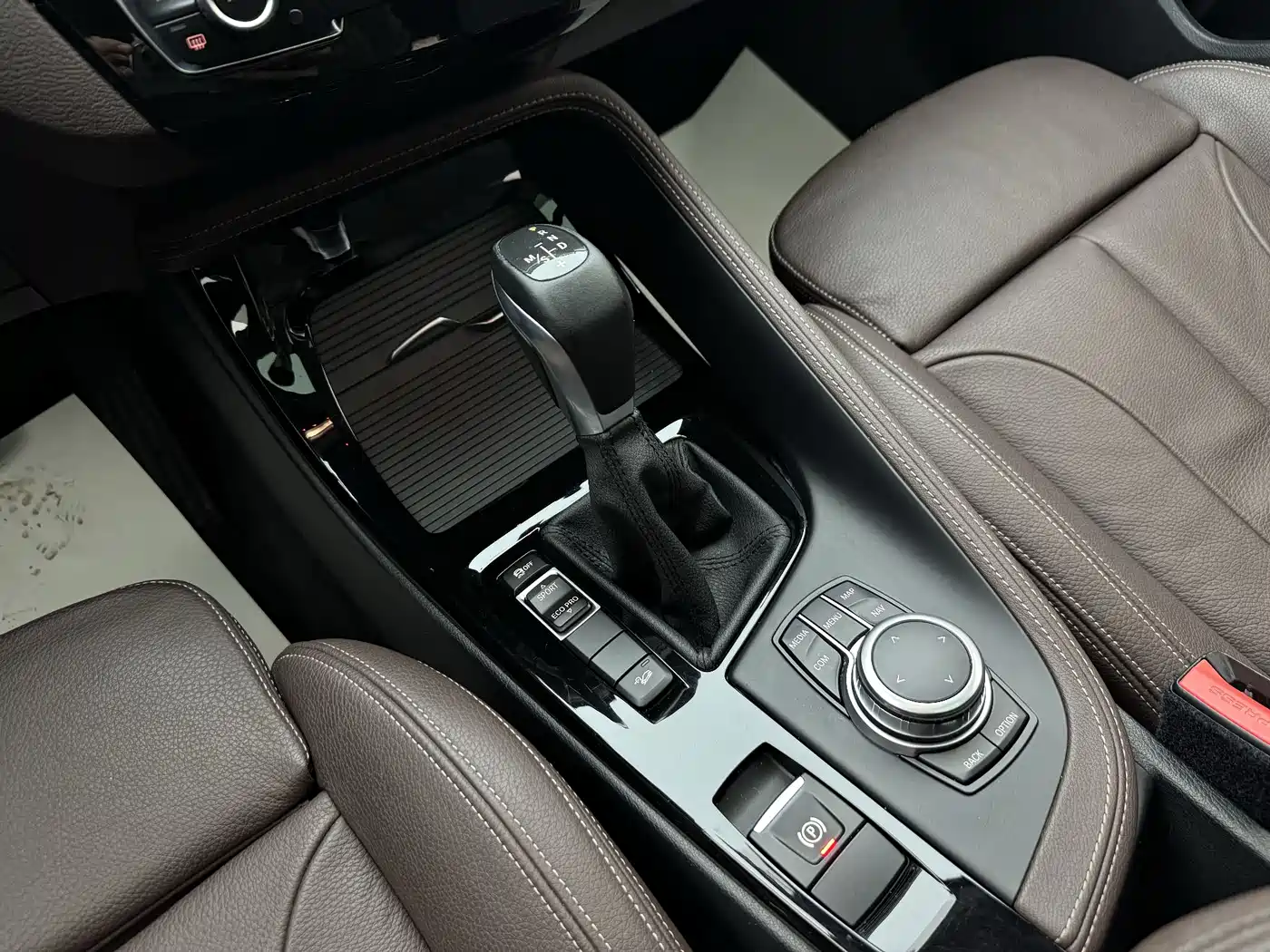 BMW X1 2019 xDrive20Li Premium Model фото 25