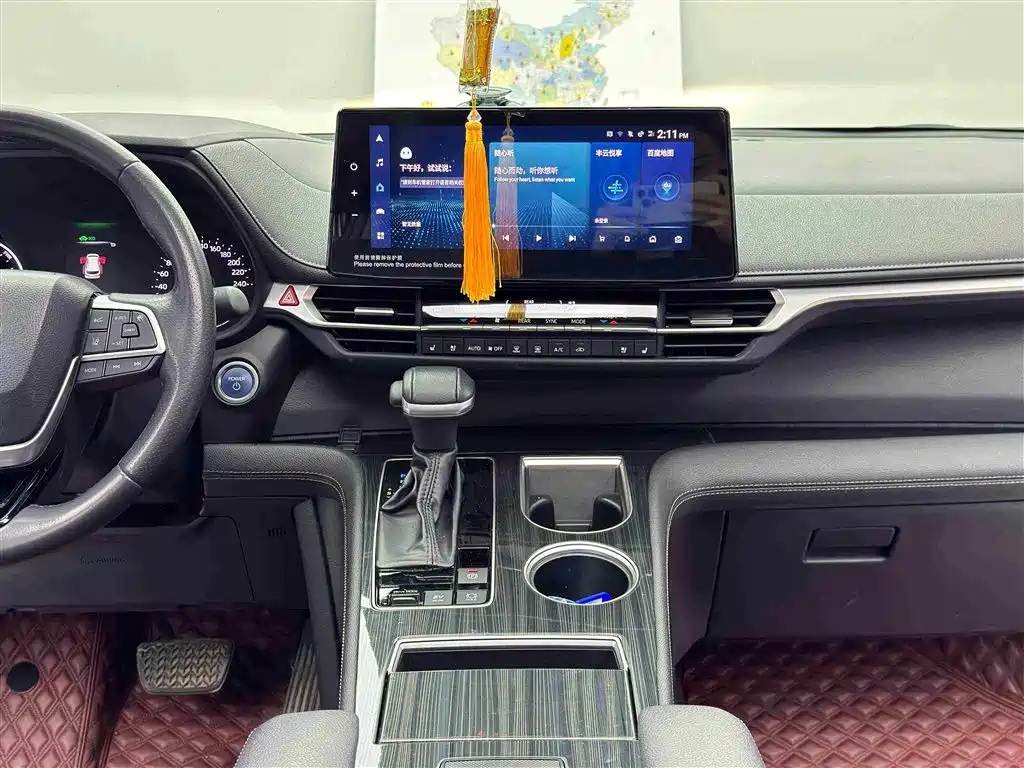Toyota Sienna 2023 2.5L Hybrid Premium Edition фото 10