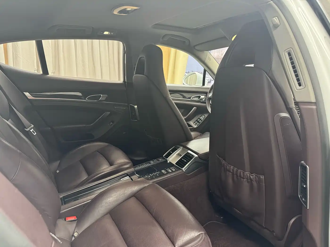 Porsche Panamera 2014 Panamera 4 3.0T фото 19