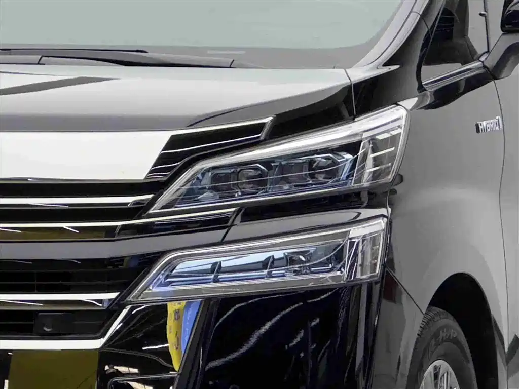 Toyota Vellfire 2021 Crown Hybrid 2.5L HV Premium Edition фото 3