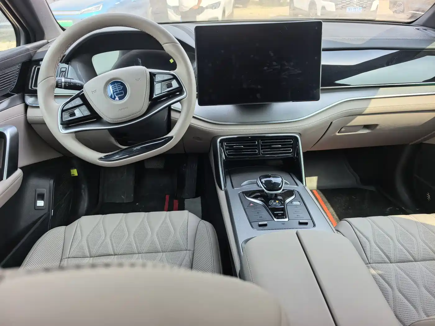 BYD Tang New Energy 2024 DM-i Glory Edition 112KM Deluxe фото 6