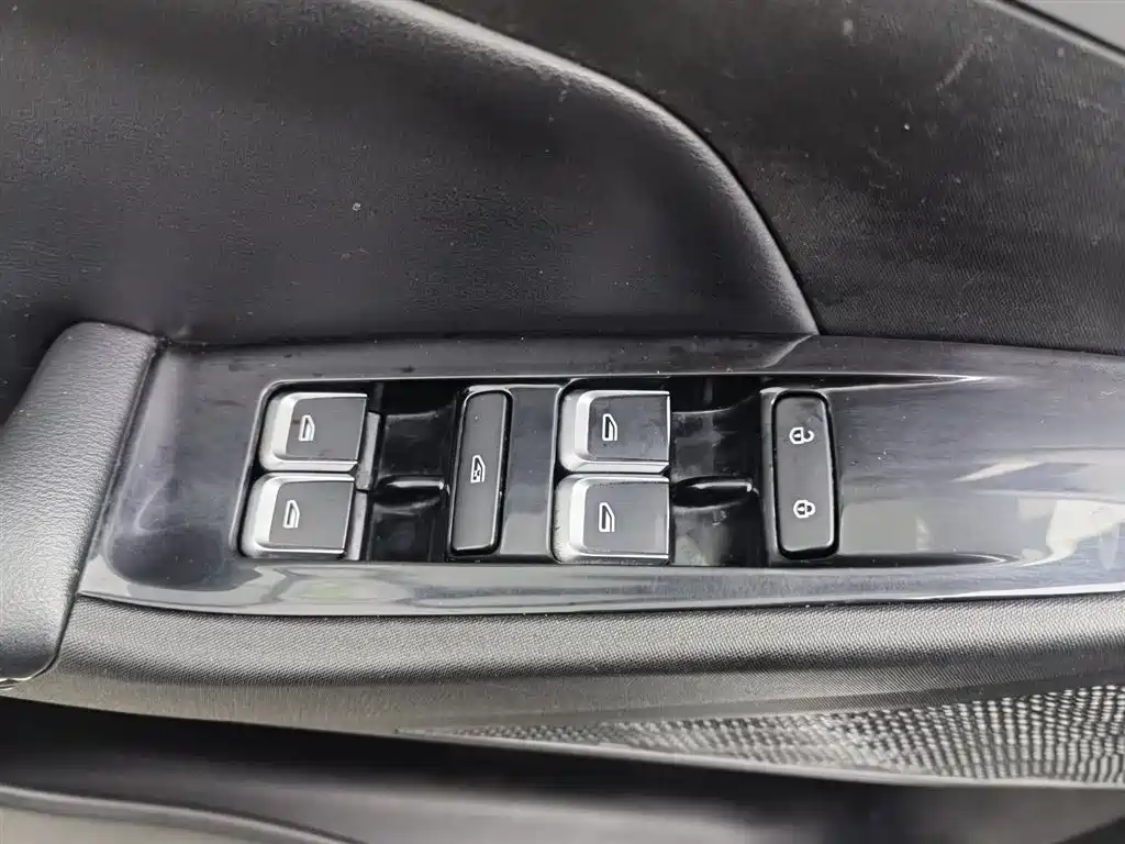 GEELY GEOMETRY E FIREFLY