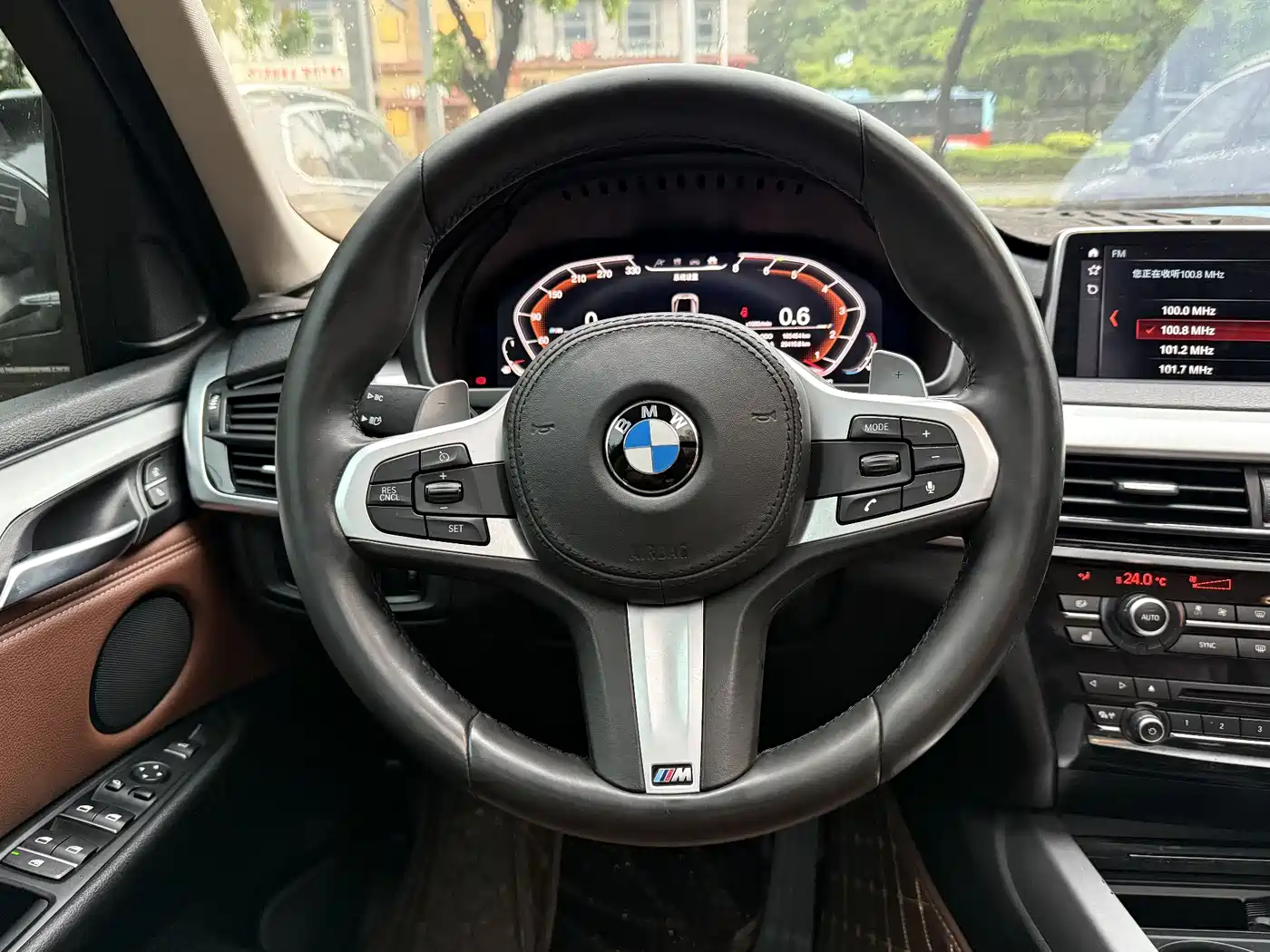 BMW X5 (Import) 2018 xDrive35i Elegant Model фото 12