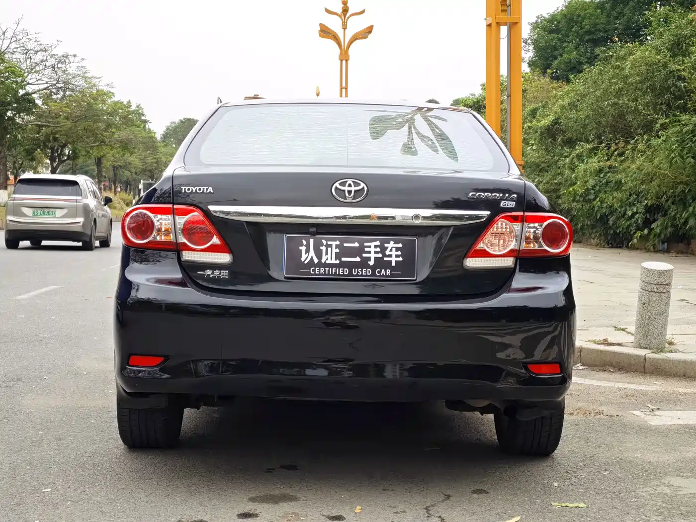 Toyota Corolla 2011 1.8L CVT GL-i фото 5