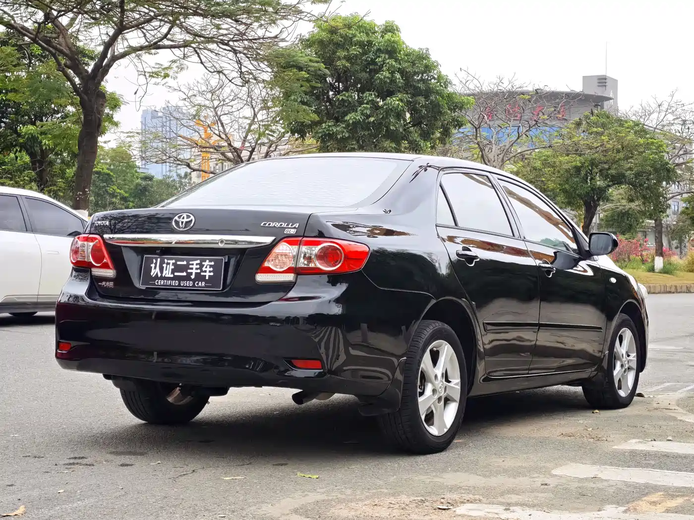 Toyota Corolla 2011 1.8L CVT GL-i фото 6