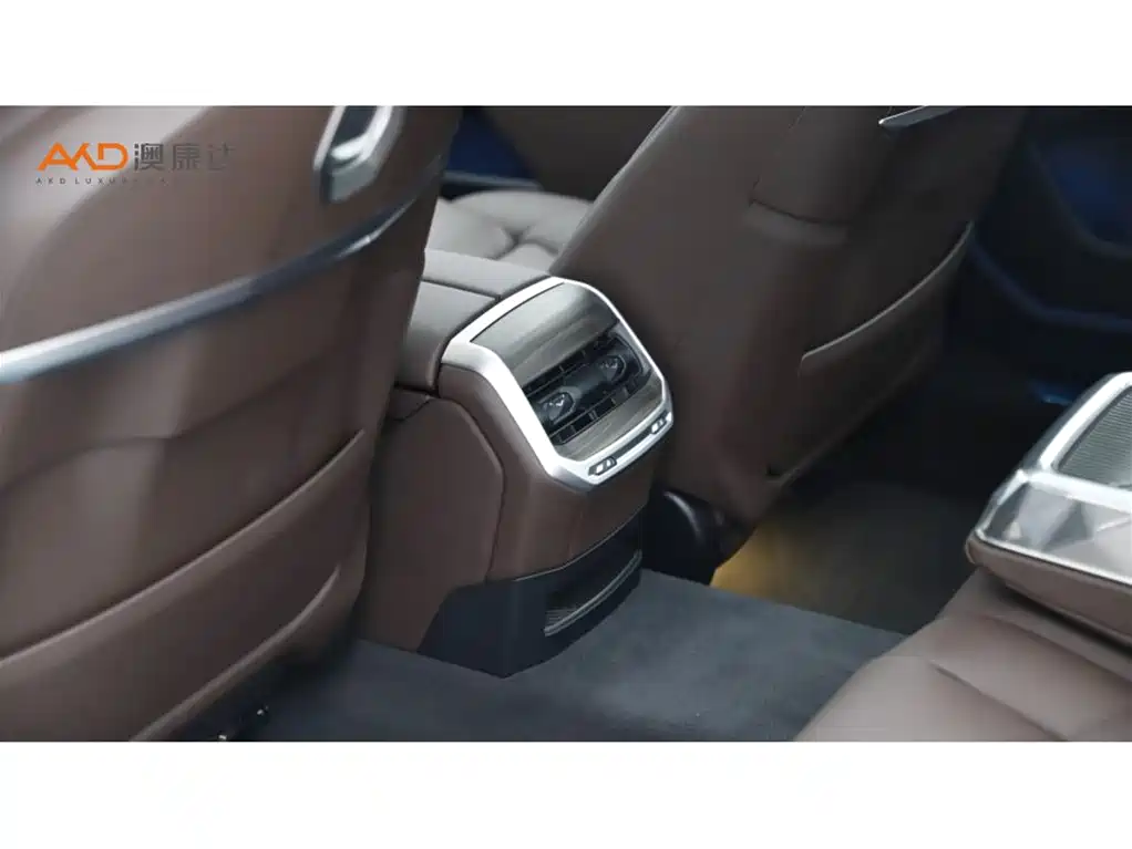 BMW 7 Series 2023 Model 740Li Leading M Sport Package фото 9