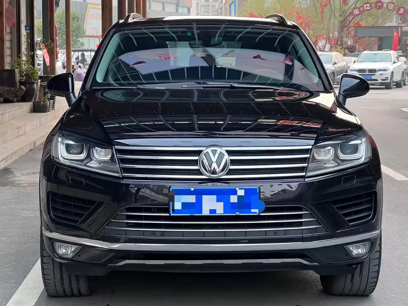 VOLKSWAGEN TOUAREG
