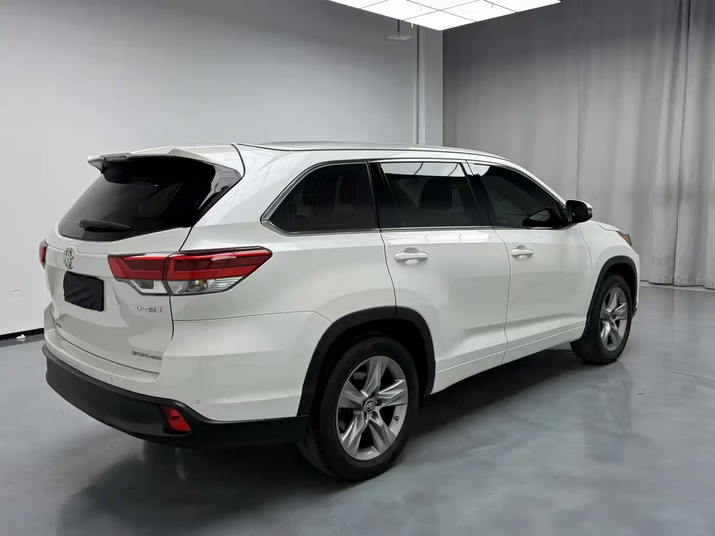 TOYOTA HIGHLANDER