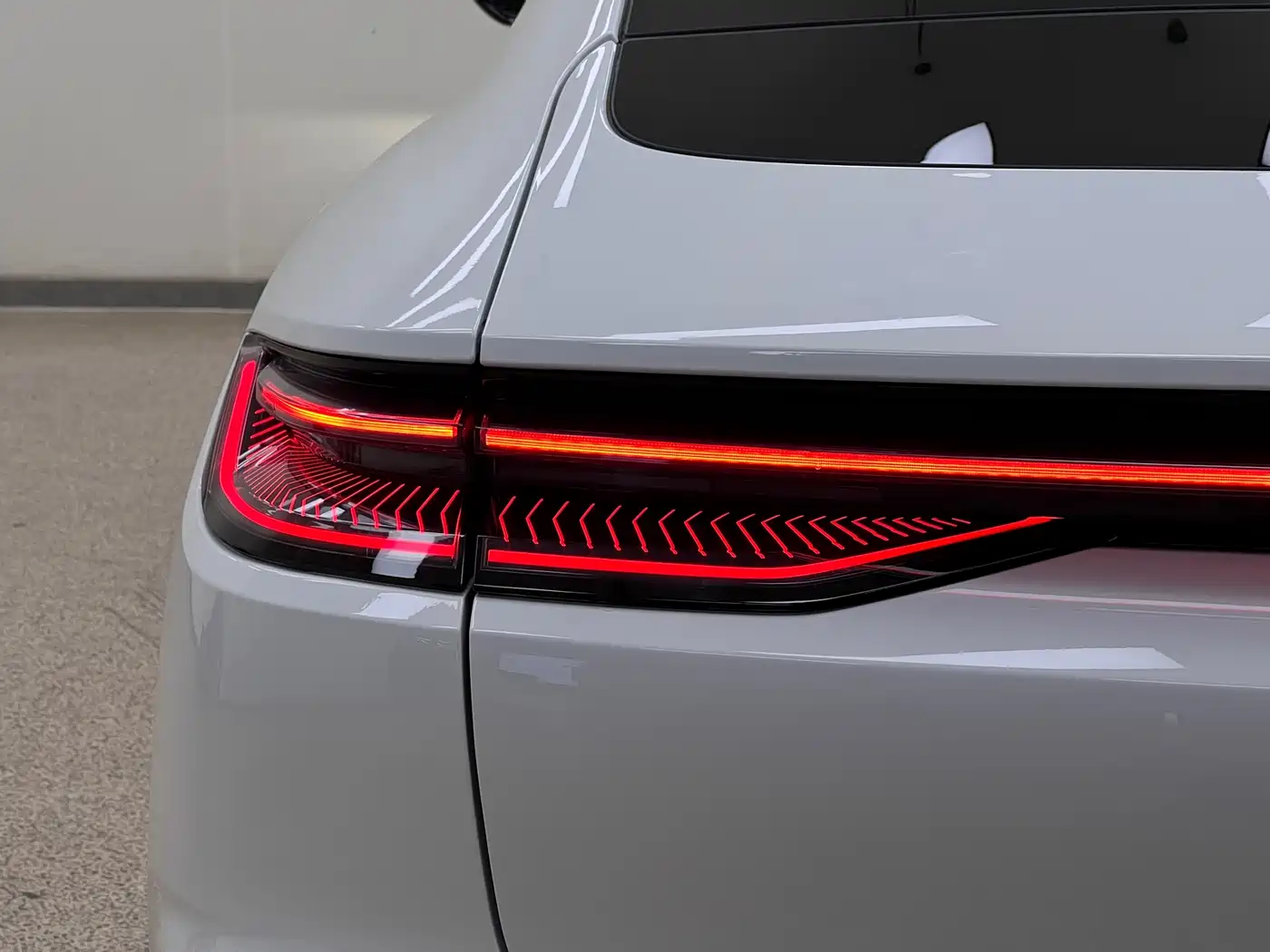 GEELY GALAXY GALAXY SPARKLE 8