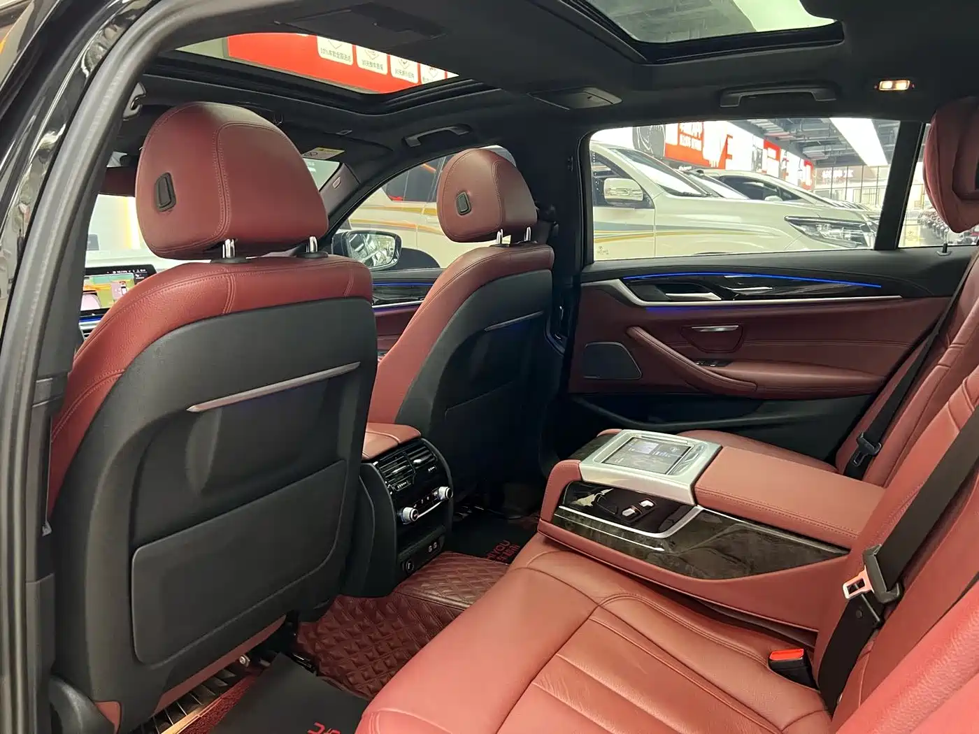 BMW 5 Series 2020 530Li Exclusive M Sport Package фото 11