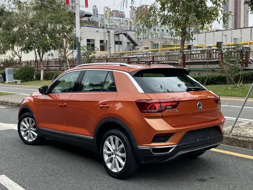 Volkswagen T-ROC 2018 230TSI DSG 2WD Progressive China V фото 4