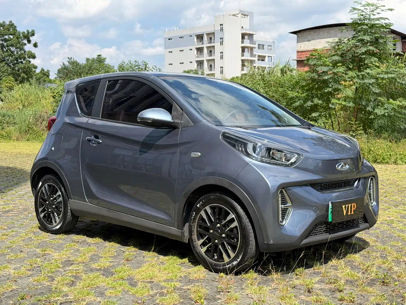 QQ New Energy Little Ant 2023 2022 Sweet Pink Edition Half Sugar Version LFP Lithium 30kW 301km