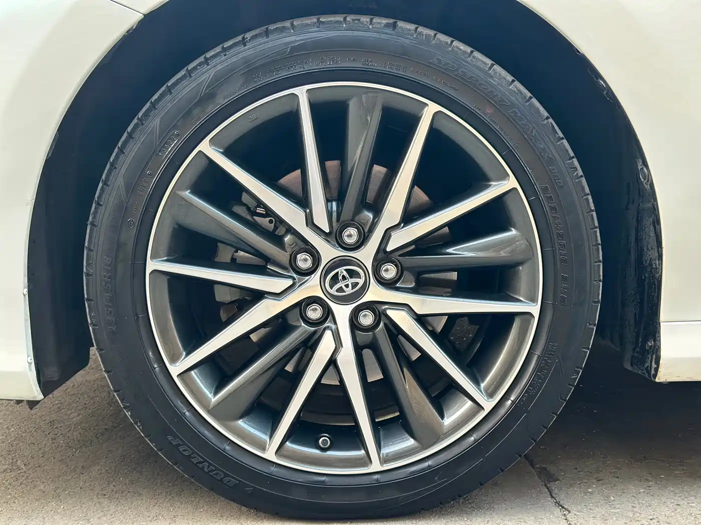 Toyota Camry 2023 2.5G Luxury Edition фото 25
