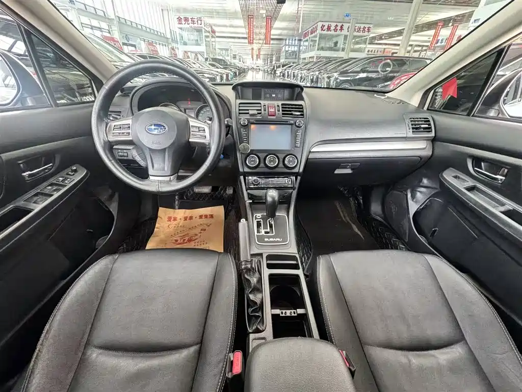 Subaru XV 2015 2.0i Elite Edition фото 7