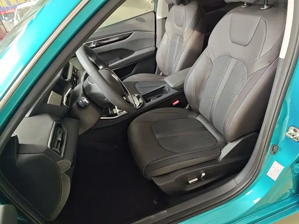 Dongfeng Aeolus Yixuan 2019 2020 230T Automatic Dazzle Edition
