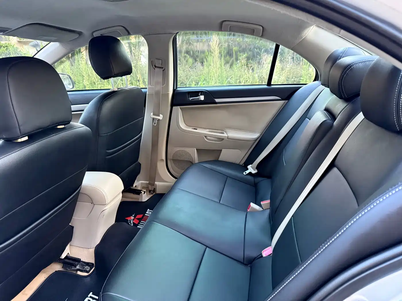 Mitsubishi Lancer EX 2010 Fashion Edition 1.8L Manual Comfort фото 6