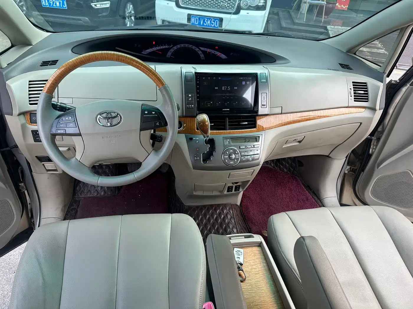 Toyota Previa фото 10