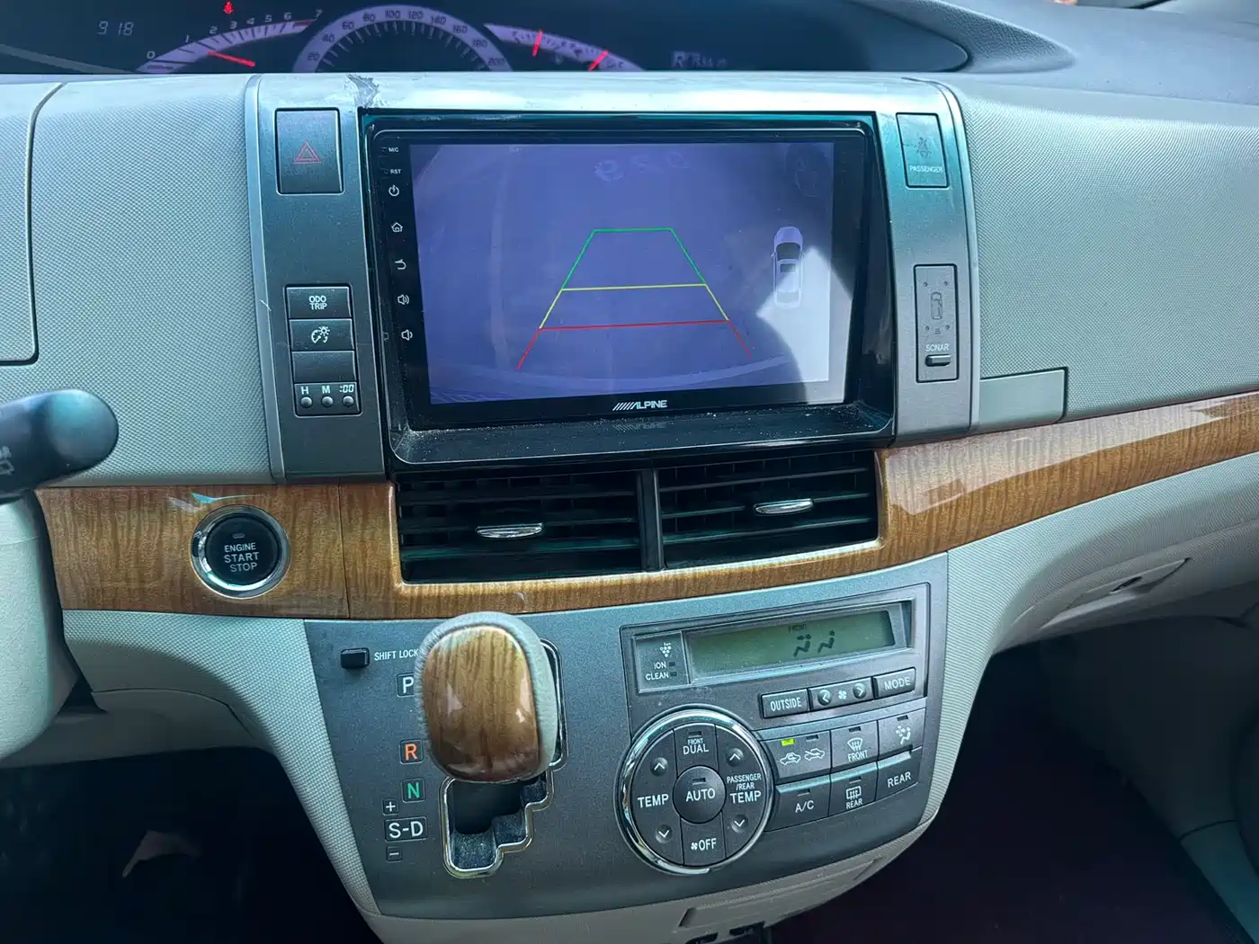 Toyota Previa фото 14