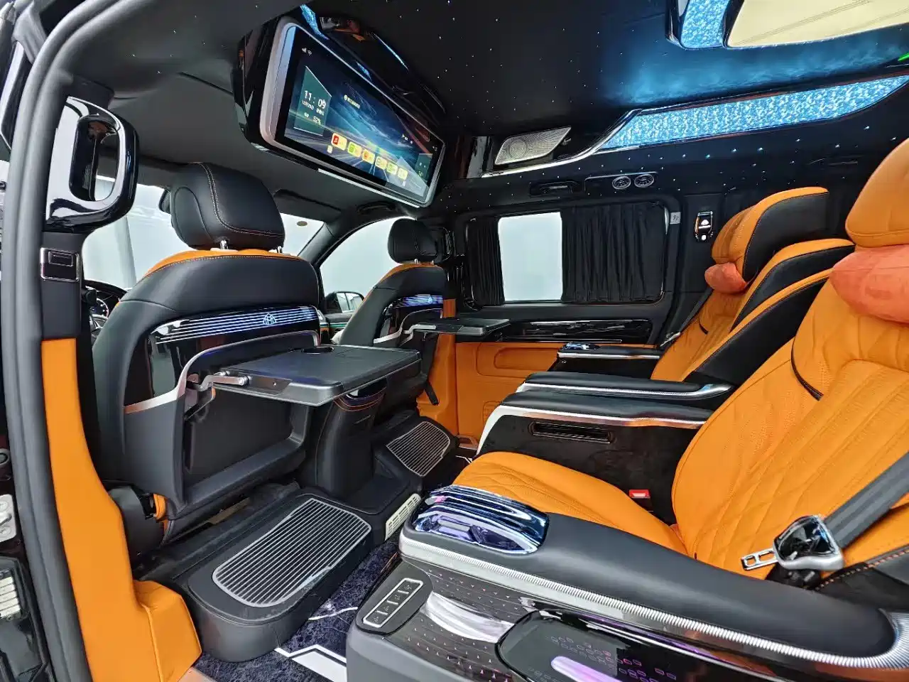 Mercedes-Benz Vito 2024 2.0T Business 7-Seater фото 4