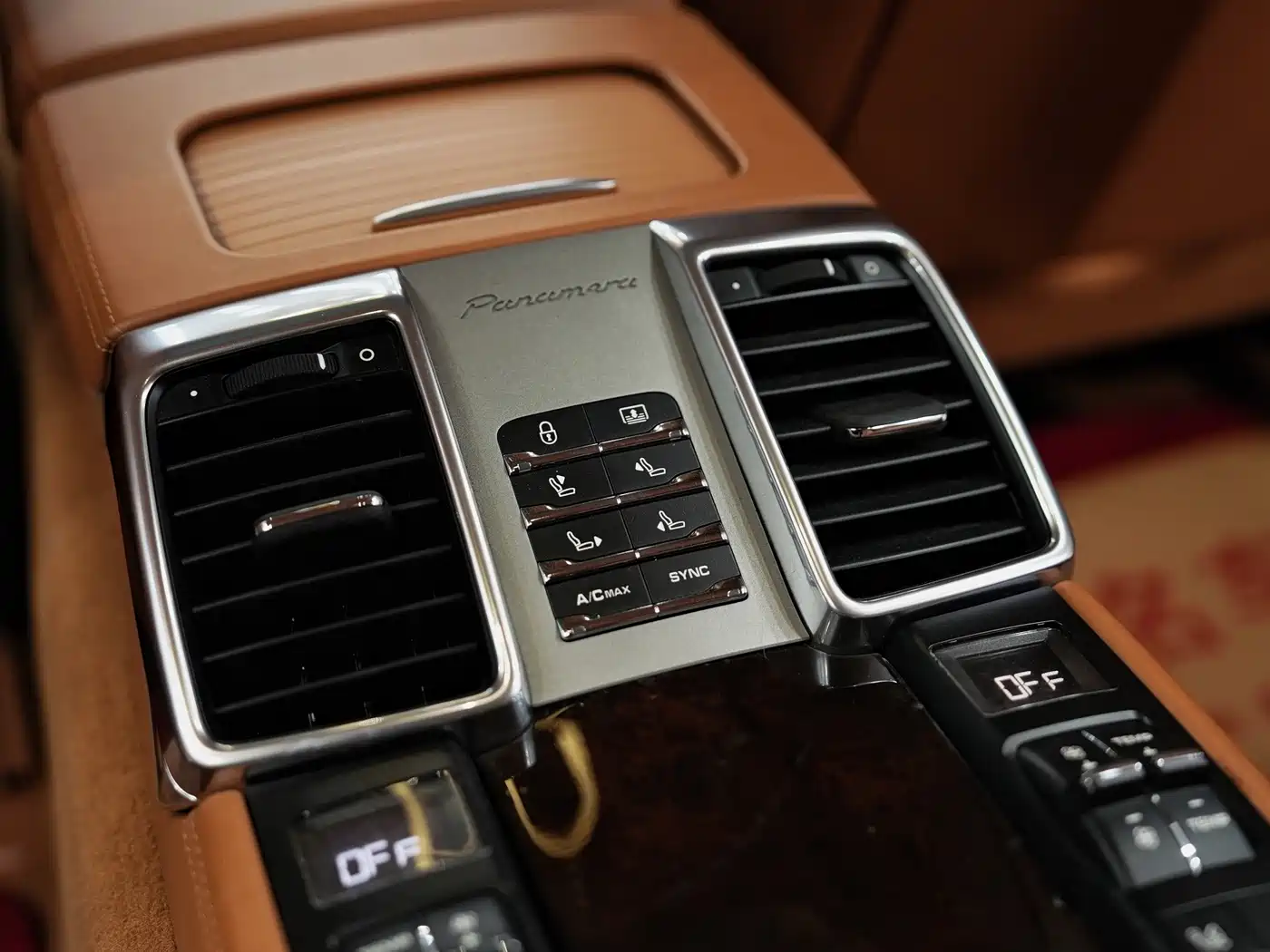 Porsche Panamera 2014 Panamera Turbo Executive 4.8T фото 35