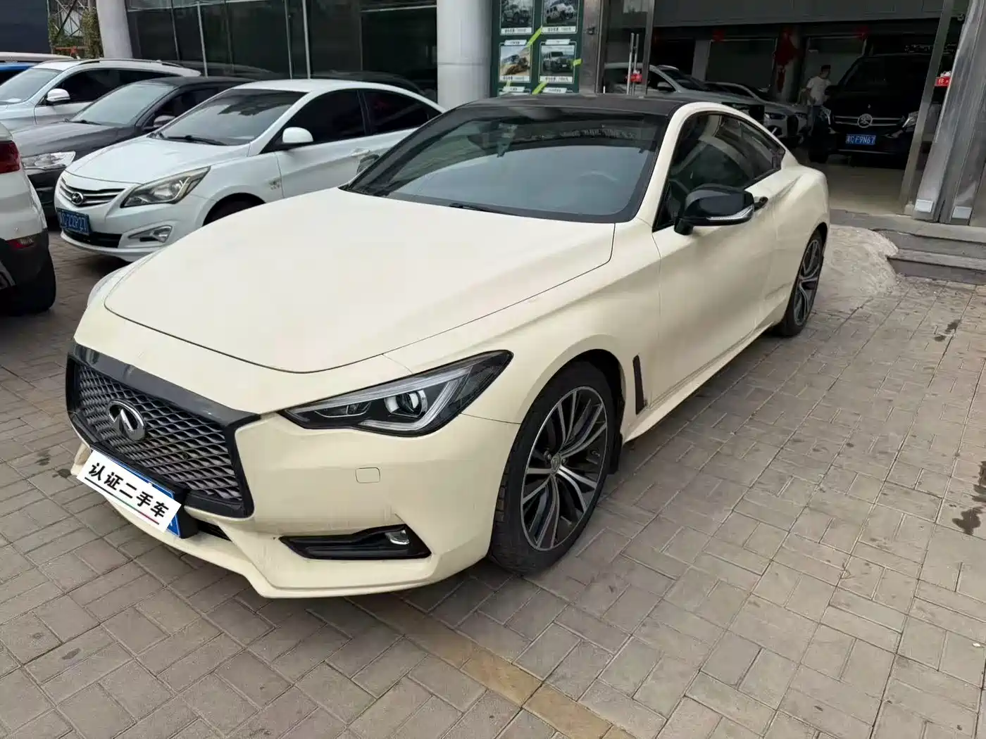 Infiniti Q60 2019 2019 2.0T Luxury Edition
