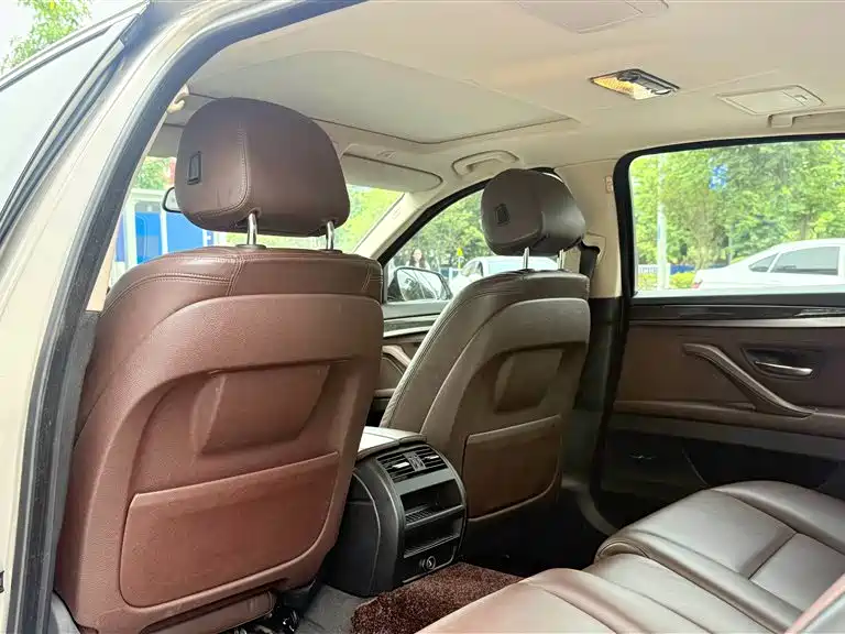 BMW 5 Series 2014 525Li Luxury Design Package фото 12
