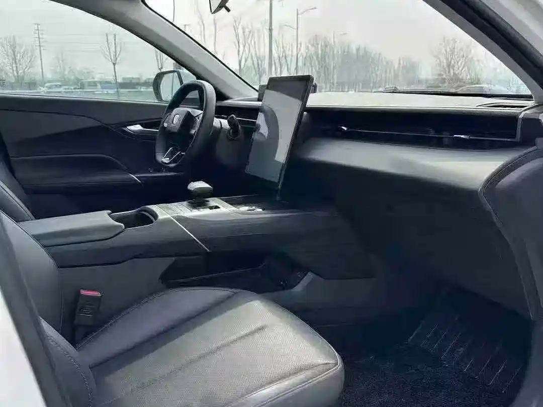Photo 5 - Changan Eado