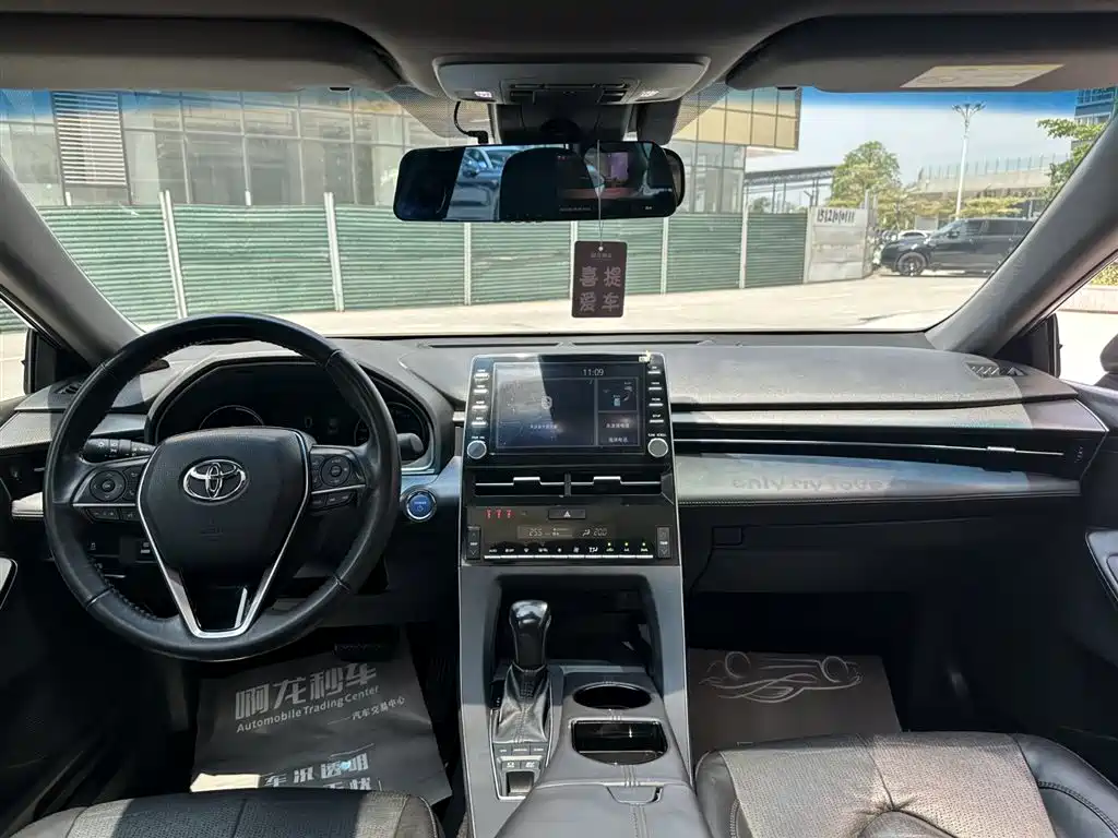 Toyota Avalon 2019 Hybrid 2.5L Luxury Edition China VI фото 6