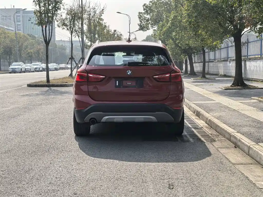 BMW X1 2019 sDrive18Li Premium Model фото 4