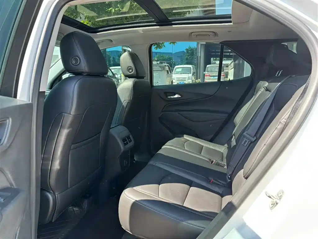 Chevrolet Equinox 2019 535T Auto Control Edition China V фото 14