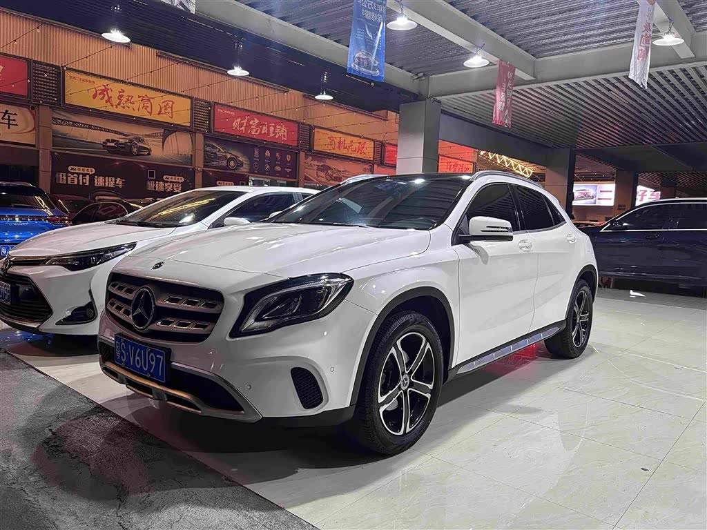 Mercedes-Benz GLA